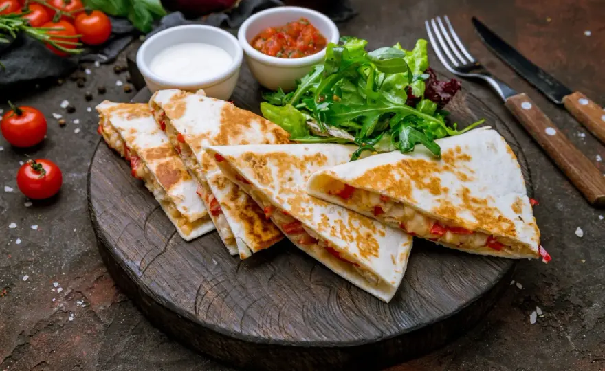 Quesadilla z kurczakiem - idealna! Przepis i sekrety smaku