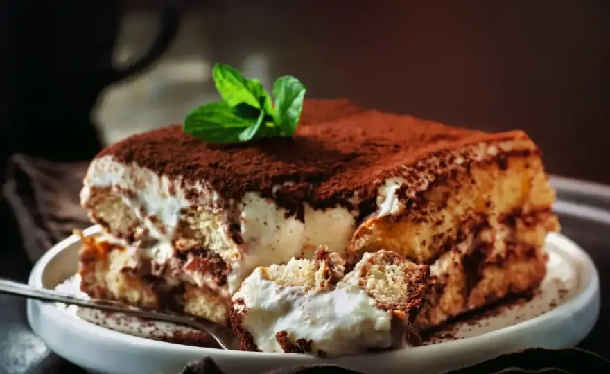 Tiramisu - przepis na idealny deser. Jak uniknąć błędów?